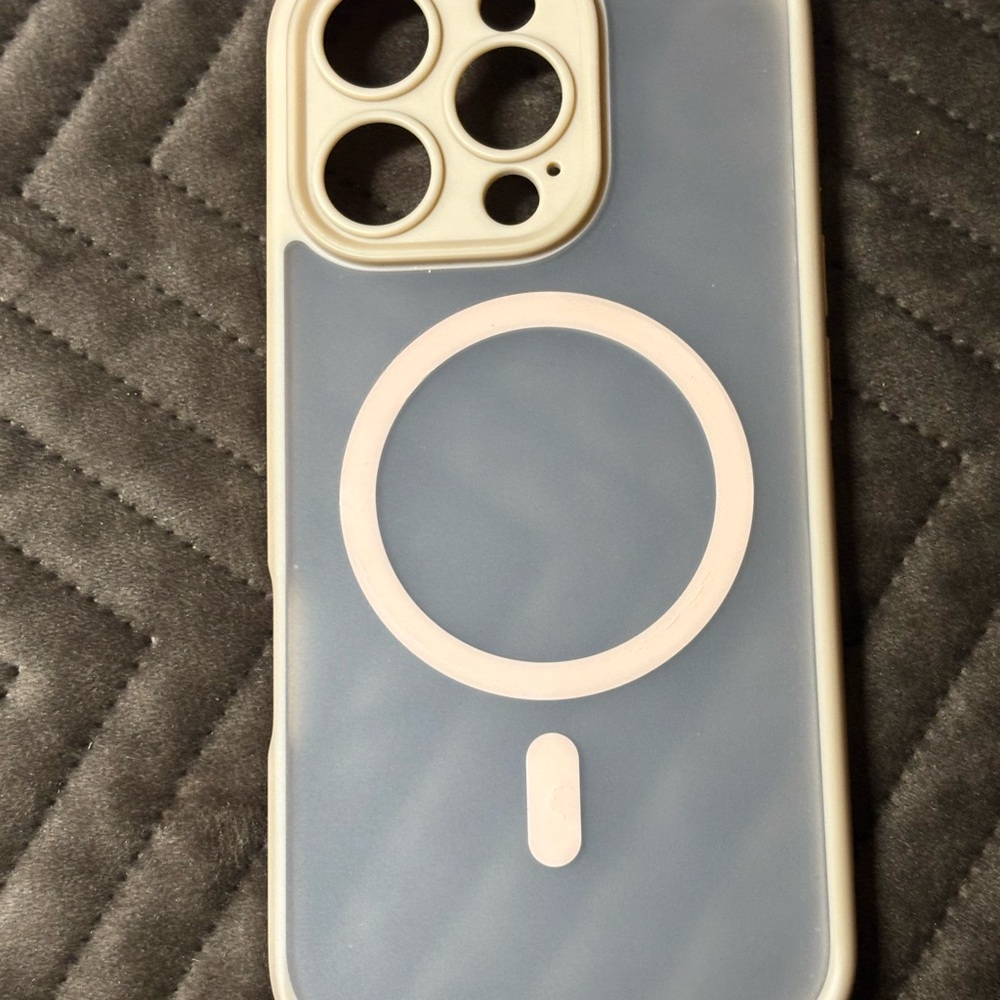 Free w/purchase Stylish tan/beige Phone Case nib iPhone case